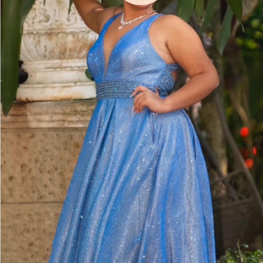Elegant Blue Evening Gown